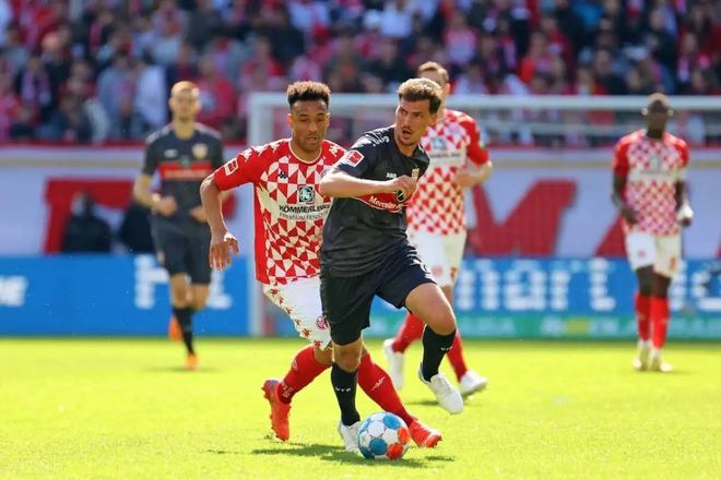 小基耶萨接 小基耶萨接